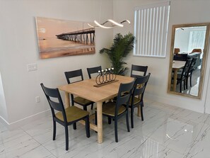 Dining - Wonderful 3-bedroom house with AC in welcoming Fort Myers (Lehigh Acres)