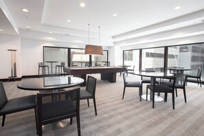 Dining - High Rise 5* | Pool & Gym | Inspiring City Views (Charlotte)