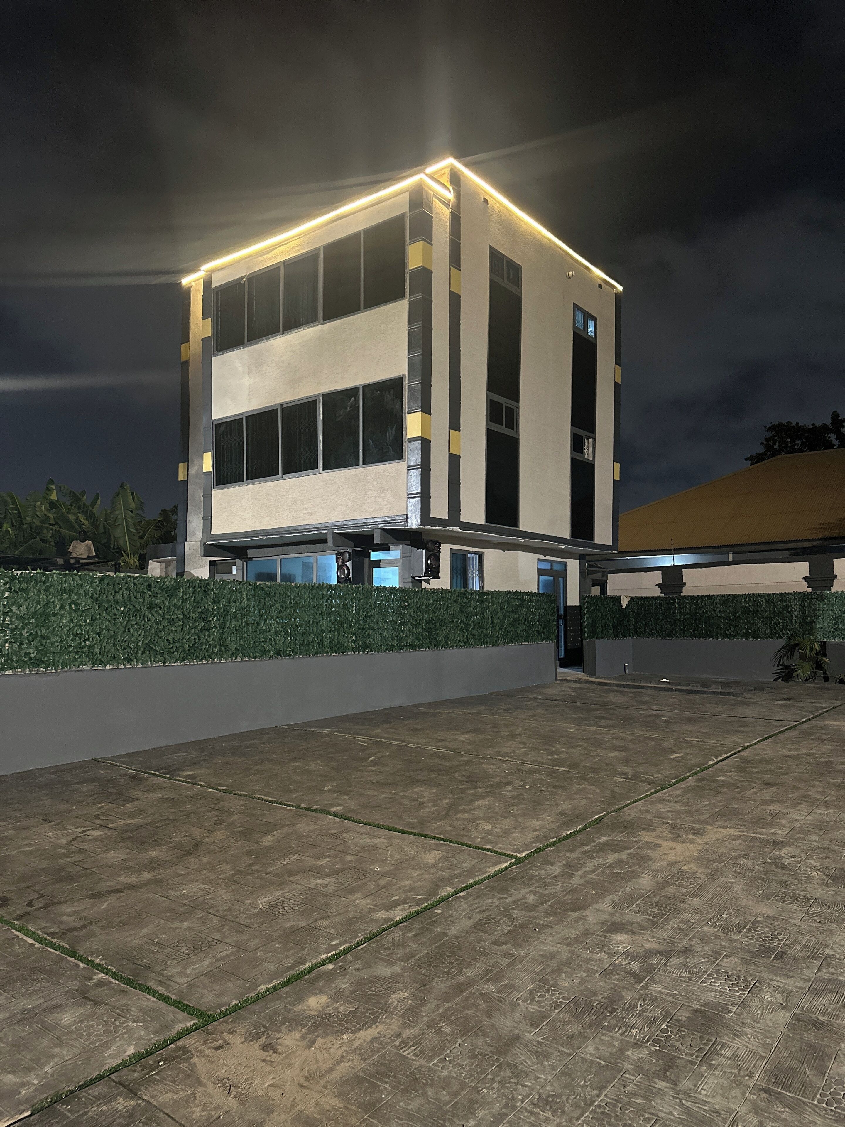 Habitación Deluxe doble de uso individual, balcón, vistas a la piscina | Jardines del alojamiento