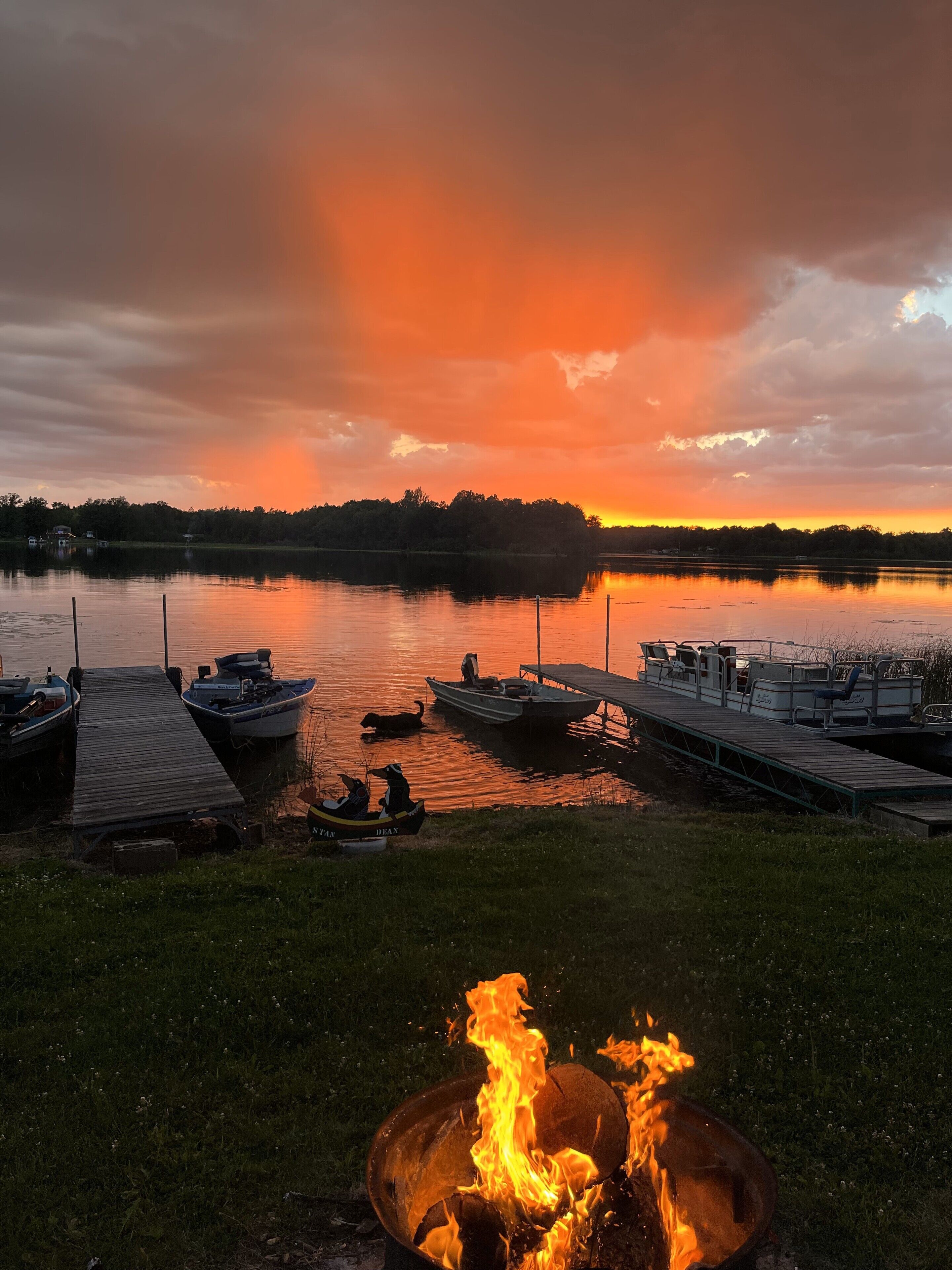 Casa rodante, vista parcial al lago | Imagen general