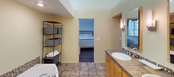 Marvelous Getaway4-bedroom home in Edwards