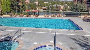 Pool - Ski-in/out Marriott Mountain Valley Breckenridge sleeps 8 heated pool/hot tubs+ (Breckenridge)