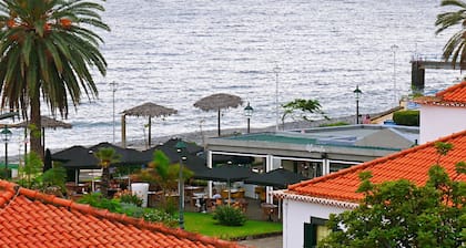 Dª Xica Holidays, from the sea to the mountains: Golf, beach, swimming pools and aquapark just 5 minutes away.