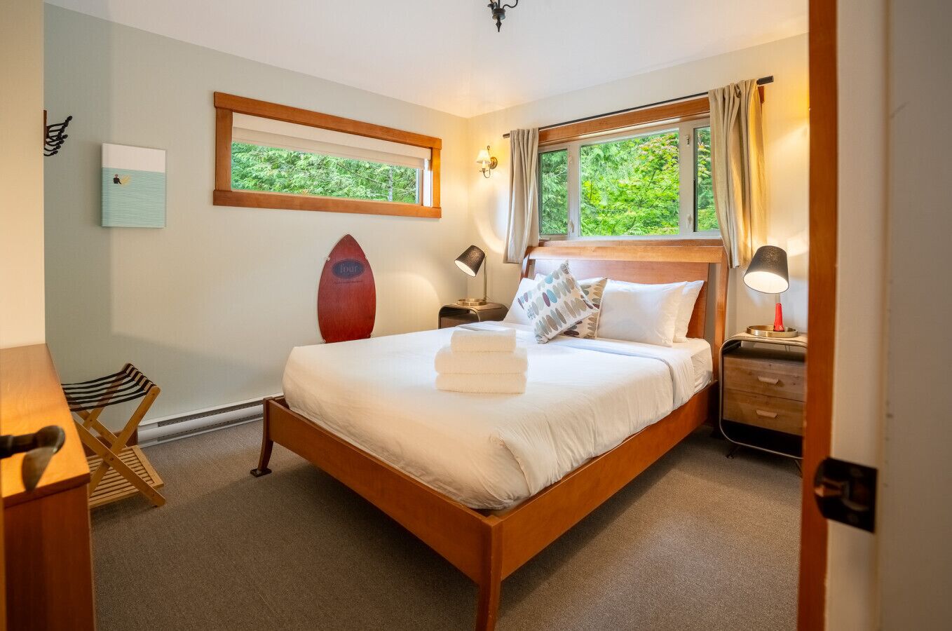 Desk, iron/ironing board, travel crib, WiFi