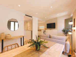Interior - Calderers La Daina - Holiday Apartment Rental Girona | Bravissimo (Girona)