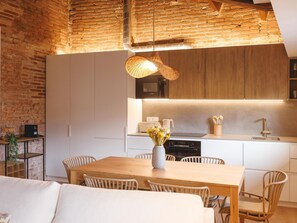 Interior - Santa Clara Penthouse 1 - Apartment Girona | Bravissimo (Girona)