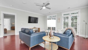 House (1 Bedroom) | Interior - Sleeps 28 4 Suites in Walkable Historic District The Juliette by Avantstay (Savannah)