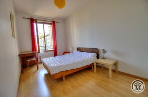 Room - City Break apartment in the heart of Lyon - Comfort and warm welcome in the immediate vicinity of tra (LYON 3E ARRONDISSEMENT)