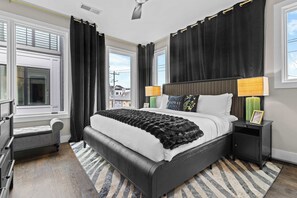8 bedrooms, iron/ironing board, travel cot, WiFi - 2 Units Sleeps 24 | Roof Decks Karaoke Murals (Nashville)