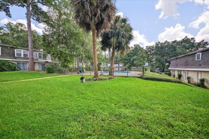Property grounds - Stylish Condo Minutes from FSU and Downtown (Tallahassee)