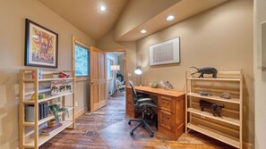 House (4 Bedrooms) | Interior - Truckee Mountain Cabin With Hot Tub + Game Room + Forest Views Gray Wolf Lodge by Avantstay (Truckee)