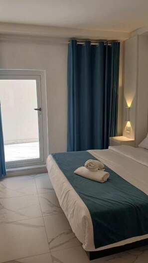 Soundproofing, free WiFi