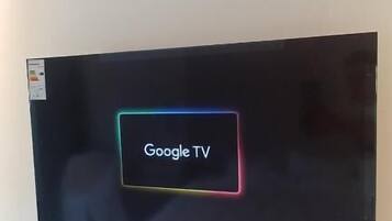 Deluxe Double Room | Television