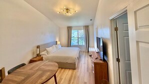 4 Schlafzimmer, Bügeleisen/Bügelbrett, WLAN, Bettwäsche