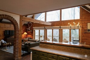 Smart TV, fireplace, table football, ping pong - Smart Log Cabin: Tesla Backup, Starlink, Game Room, Hot Tub - Mt Snow & Stratton (Wardsboro)