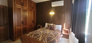 Iron/ironing board, WiFi, bed sheets - Beachfront 3-bedroom 2-bath, 1st floor apt in Puerto Plata, pool and gym access (Puerto Plata)