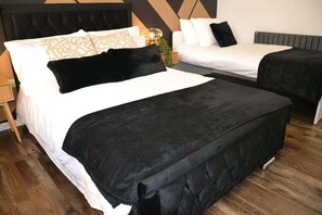 1 habitación, tabla de planchar con plancha y wifi gratis 