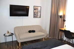 Interior - Sleek Apartment in Cosy Coventry (Coventry)