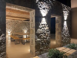Outdoor dining - Inspiro Retreat (East Mani)