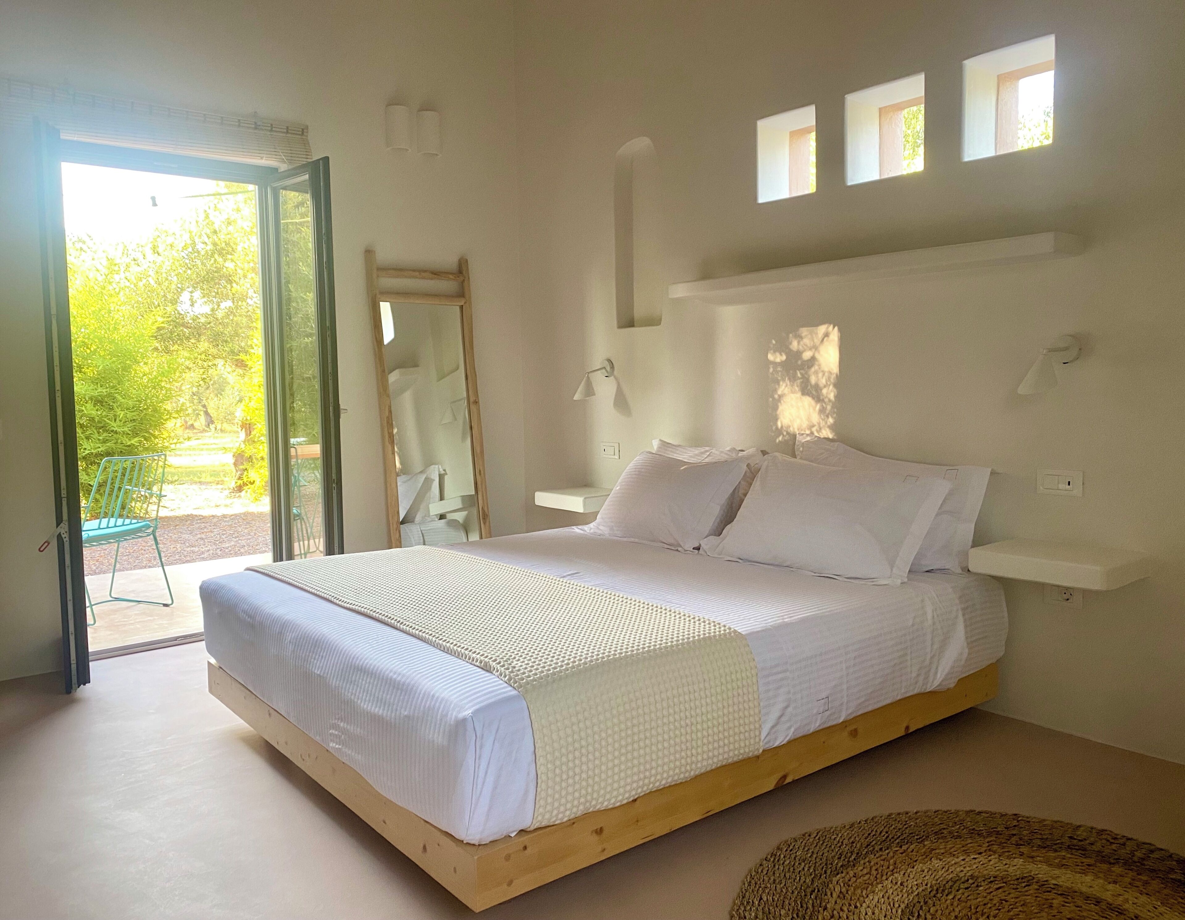 In-room safe, soundproofing, free WiFi