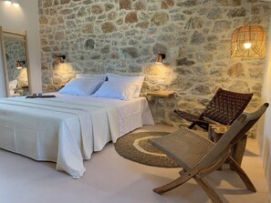 高级四人房, 花园景观 | 客房内保险箱、隔音、免费 WiFi