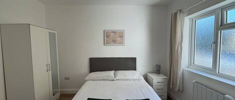 Strykejern/-brett, wi-fi og sengetøy