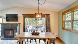 Dining - Whitefish Ski & Lake Condo Near Downtown (Whitefish)