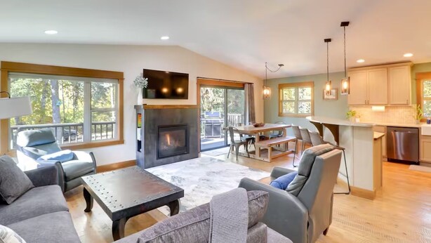 TV - Whitefish Ski & Lake Condo Near Downtown (Whitefish)