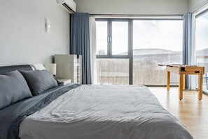 3 chambres, fer et planche à repasser, Wi-Fi, draps fournis