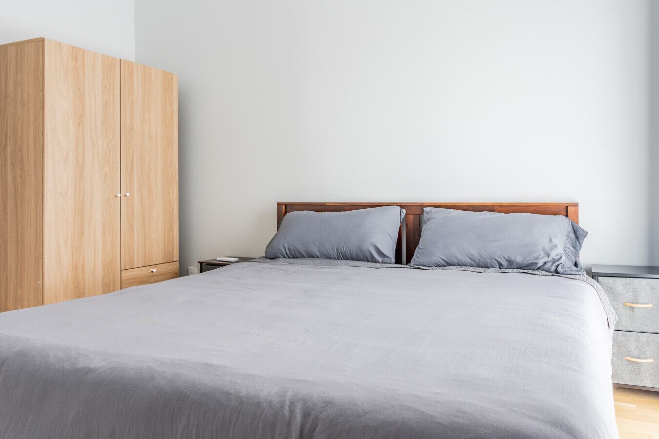 3 slaapkamers, een strijkplank/strijkijzer, wifi, beddengoed