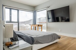3 chambres, fer et planche à repasser, Wi-Fi, draps fournis