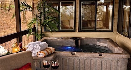 Lake Cabin Near Crater of Diamonds