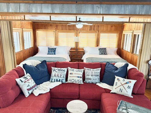 Lake Cabin Near Crater of Diamonds