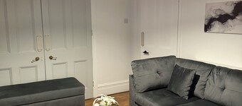 Modern Comfort Meets Space – 5 Bedroom Home