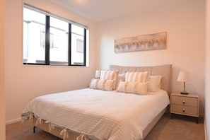 3 soveværelser, pengeskab på værelset, strygejern/strygebræt