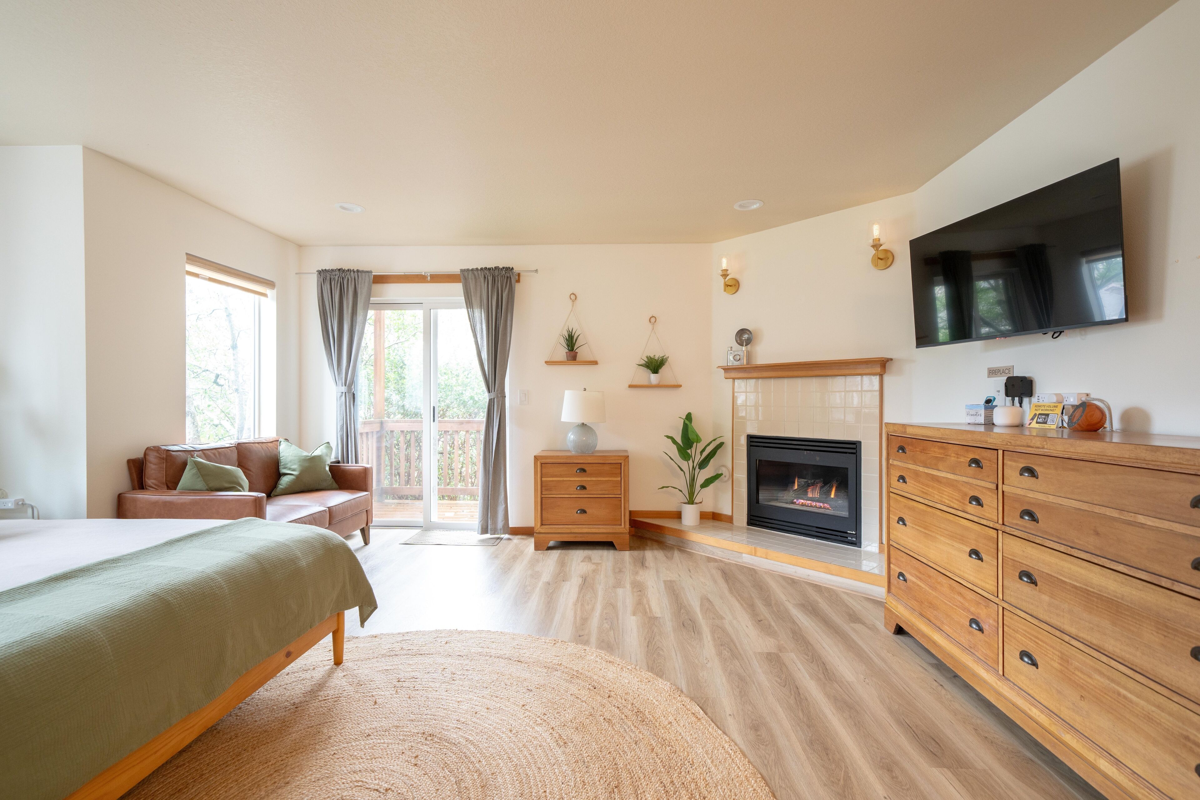 3 soverom, strykejern/-brett, reiseseng for barn og wi-fi (inkludert)