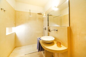 Shower, bidet - Modern 2-unit villa with heated pool and seaview (Leuca)