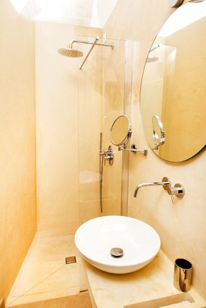 Douche, bidet