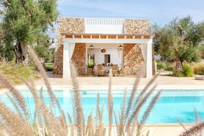 A heated pool - Modern 2-unit villa with heated pool and seaview (Leuca)