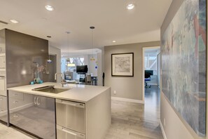 Interior - LUXURY BEACH AVE 2 BED SUITE (Vancouver)
