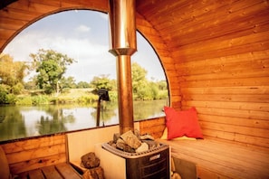 House, Multiple Bedrooms, Smoking, Balcony | Spa - Wonderland Party Retreat (Henfield)