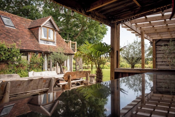 House, Multiple Bedrooms, Smoking, Balcony | Outdoor dining - Wonderland Party Retreat (Henfield)