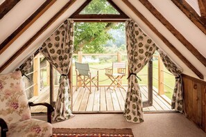 Huis, meerdere slaapkamers, roken, balkon | Interieur