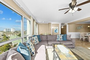 TV - Shoreline Towers · Beachfront Condo | Pool, Sauna, Tennis & Gym (Destin)