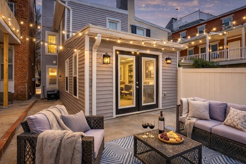 Family-Friendly 3 Level Home Near Downtown