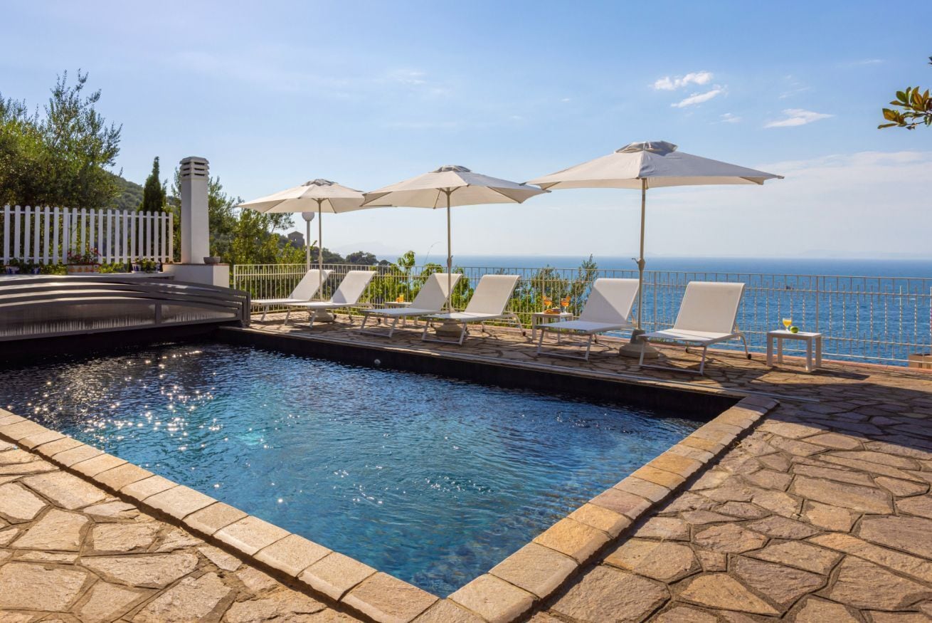 Et oppvarmet basseng