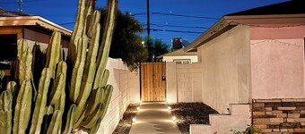 Perfect 1-bedroom bungalow with AC in beautiful Mesa 1 mile from Cubs Stadium