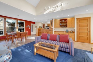 Interior - Sandcastle Cottage-cute, dog Ok, trail to beach. (Pacific City)