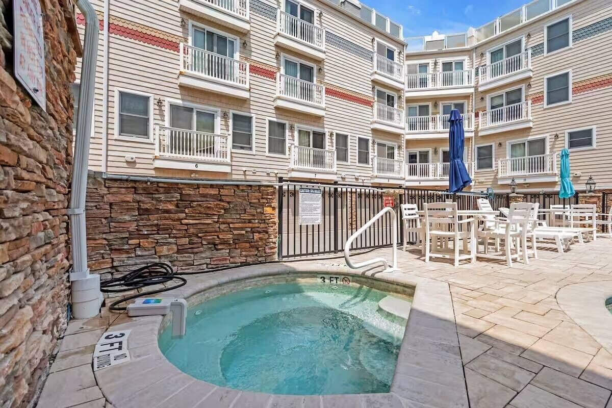 Piscina all'aperto, una piscina riscaldata