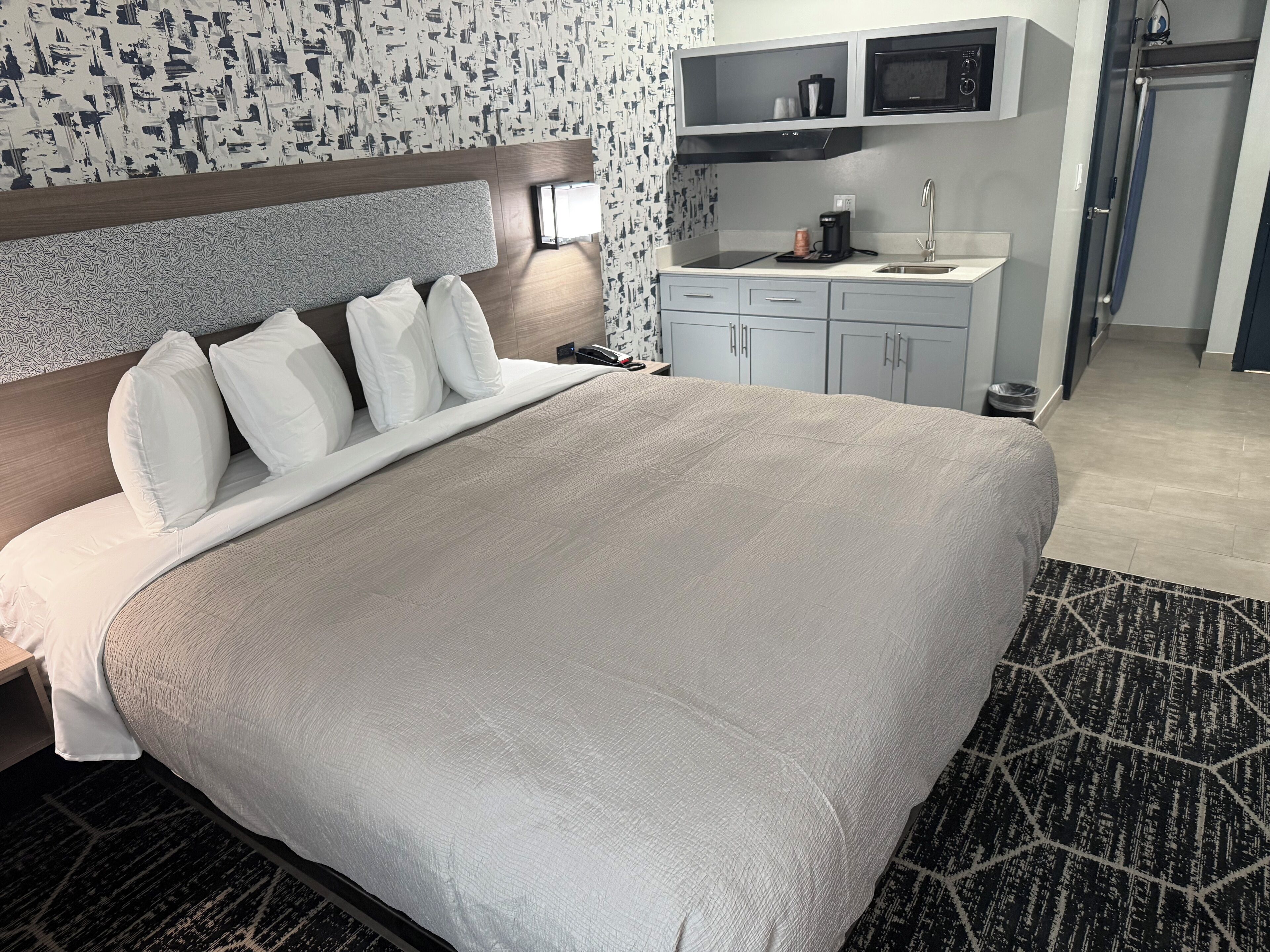 Suite Studio, 1 très grand lit, non-fumeurs, coin cuisine | Literie de qualité supérieure, bureau